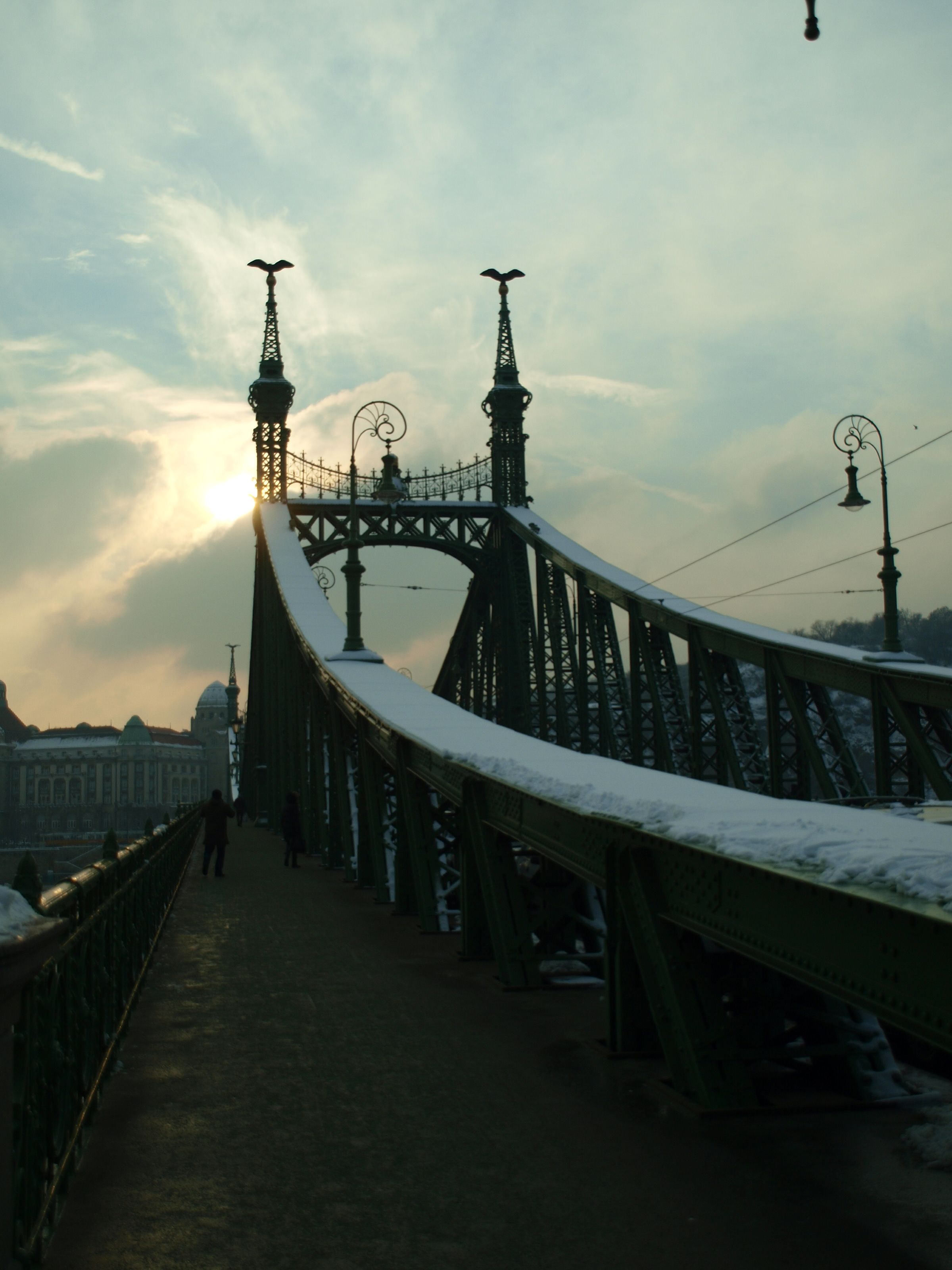 A na závěr jedna tradiční. Bojím se, že most Svobody mám a budu mít na polovině fotek. Nejen že ho miluju, ale když bydlím asi tak sto metrů od něj, člověku to nedá nefotit pokaždé, když se změní světlo 😀