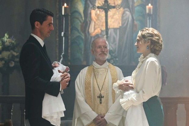 Co asi úplně nechápu je ta americká posedlost jmény. Proč každé dítě v každé fantasy musí mít deset jmen?