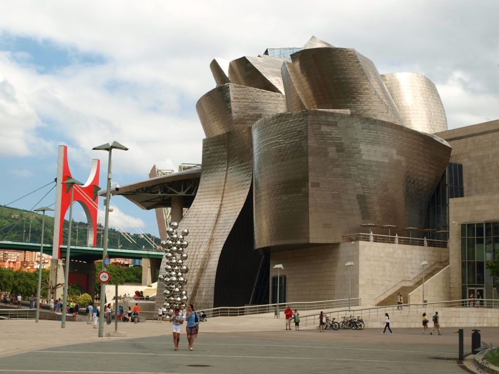 Guggenheimovo muzeum v Bilbau, asi nejzajímavější stavba