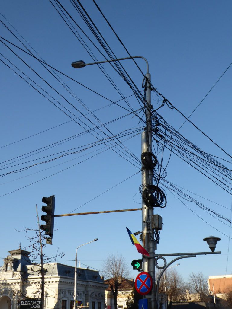 Doba drátěná… lehké pochopit, co?