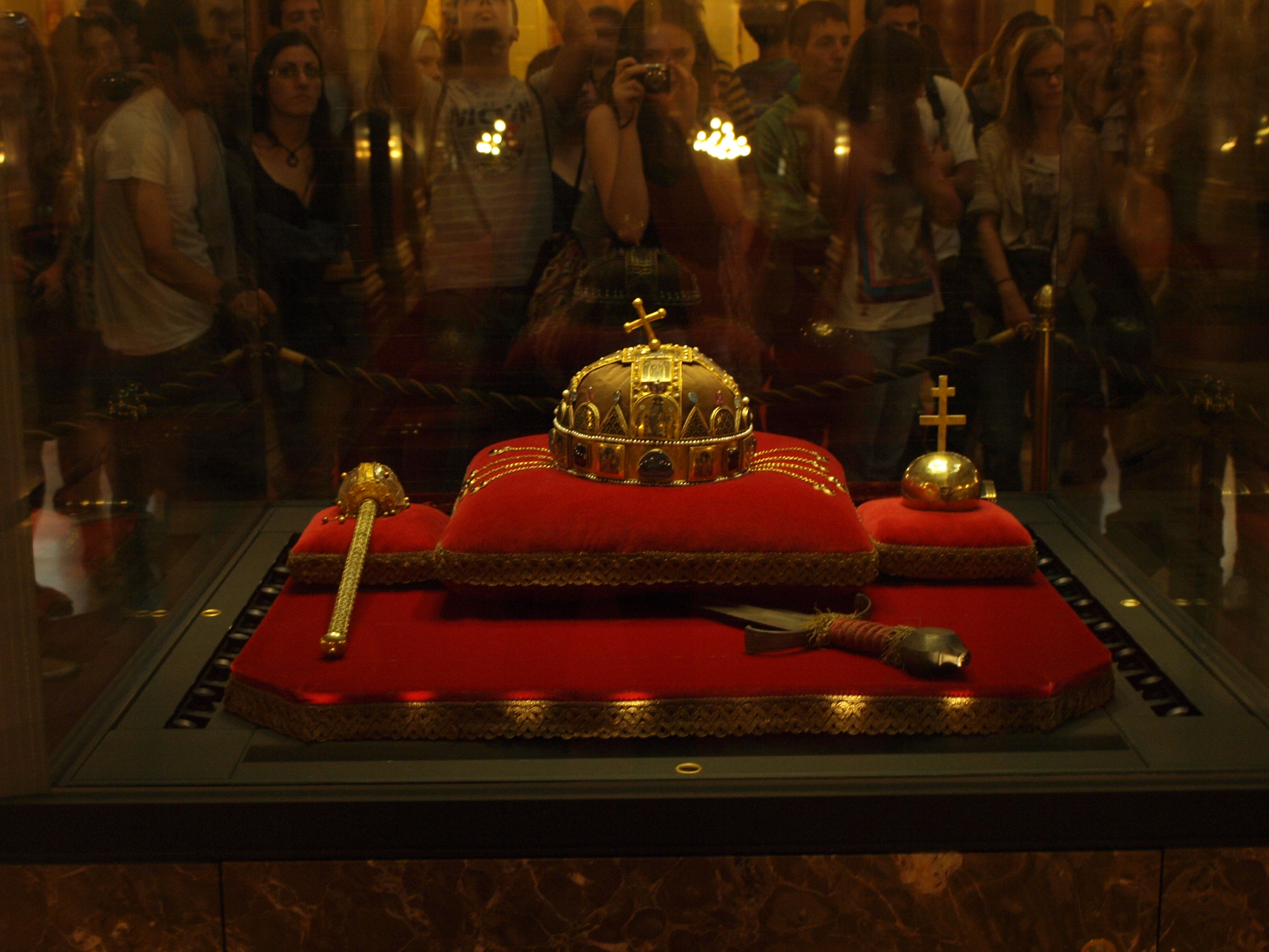 Pohádky ohnutého kříže